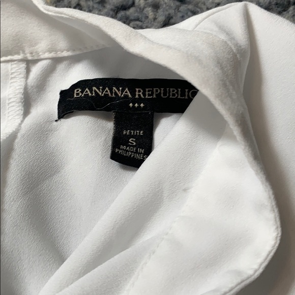 Banana Republic High Neck Tank - Picture 2 of 3